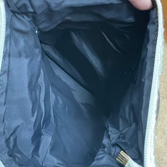 COOL VINTAGE ECRU CREAM CABLEKNIT SWEATER PURSE W/ ROLLED TOP BLACK STRAPS - Picture 7 of 9